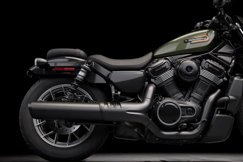 Lehký + vyvážený pro náklony a zatáčení